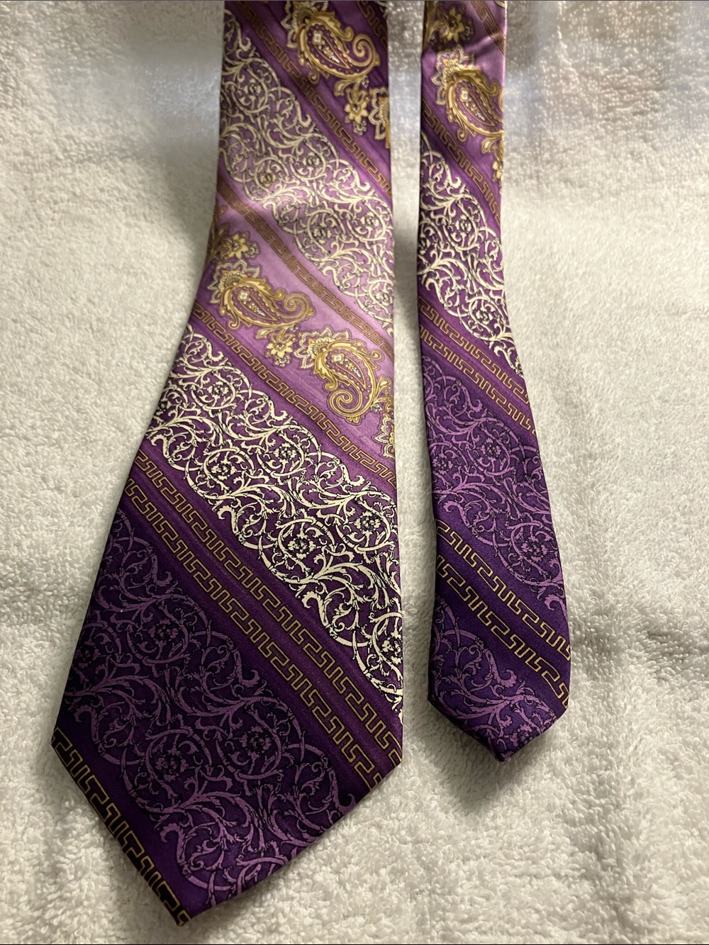 Stacy Adams Purple Paisley Silk Tie with Gold Accents